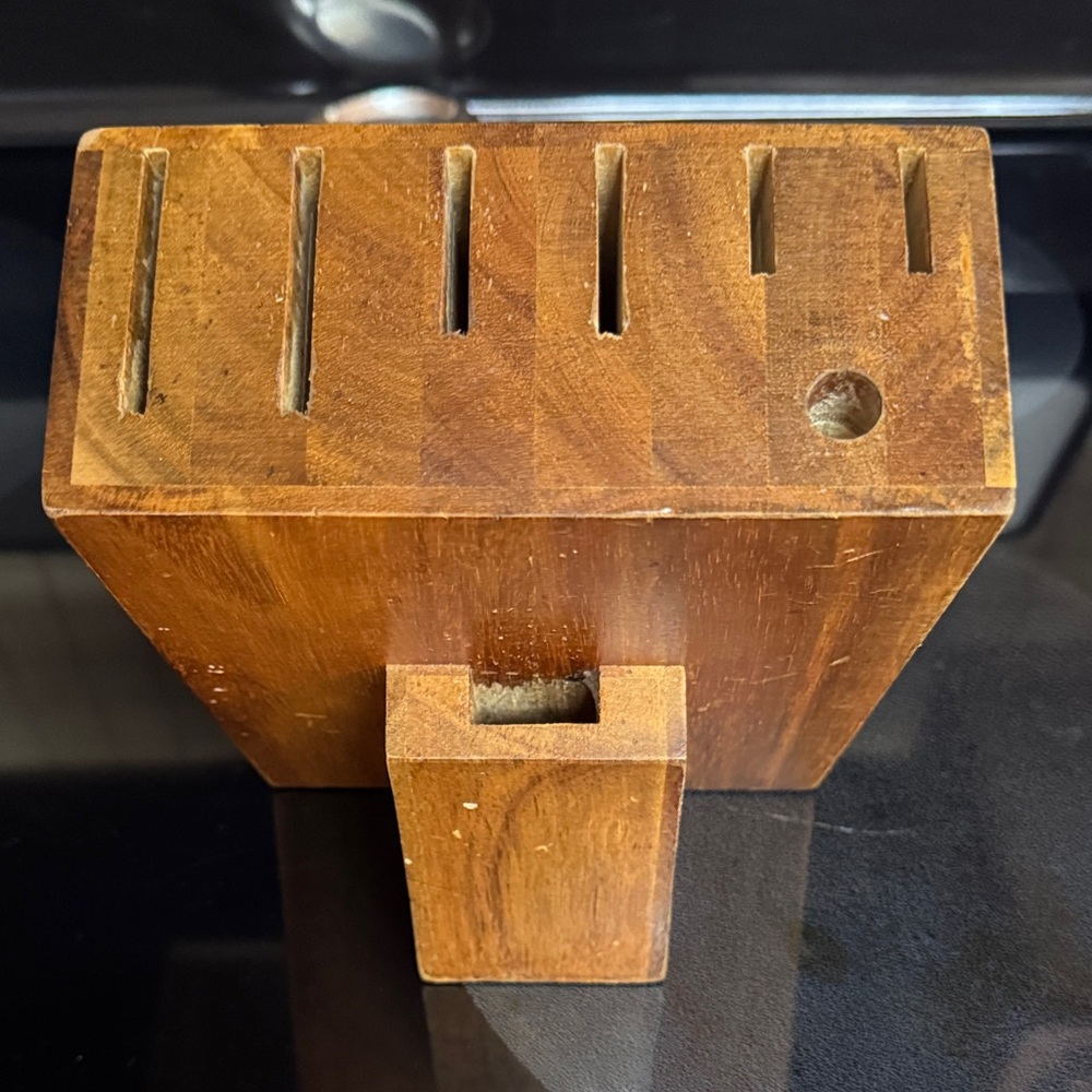 Source Unknown Wooden Knife Block BB1